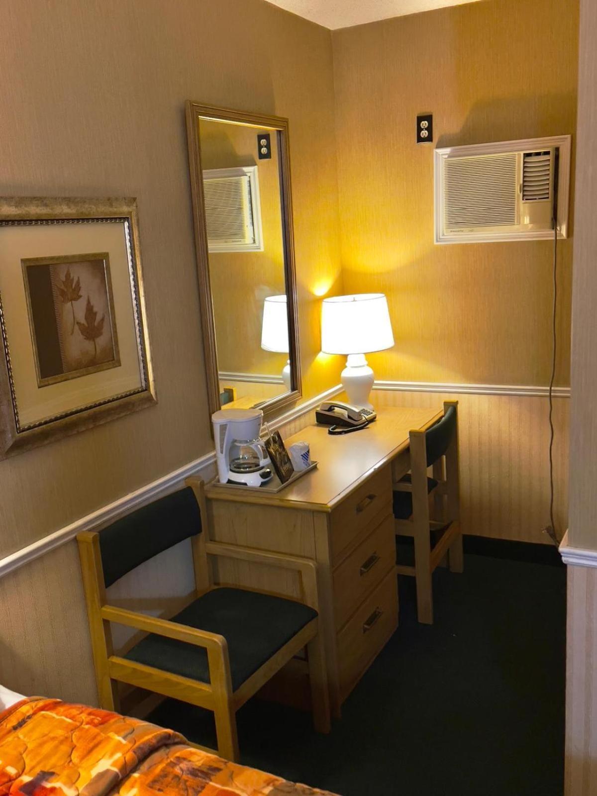 Adams Motel Sault Ste. Marie Eksteriør billede