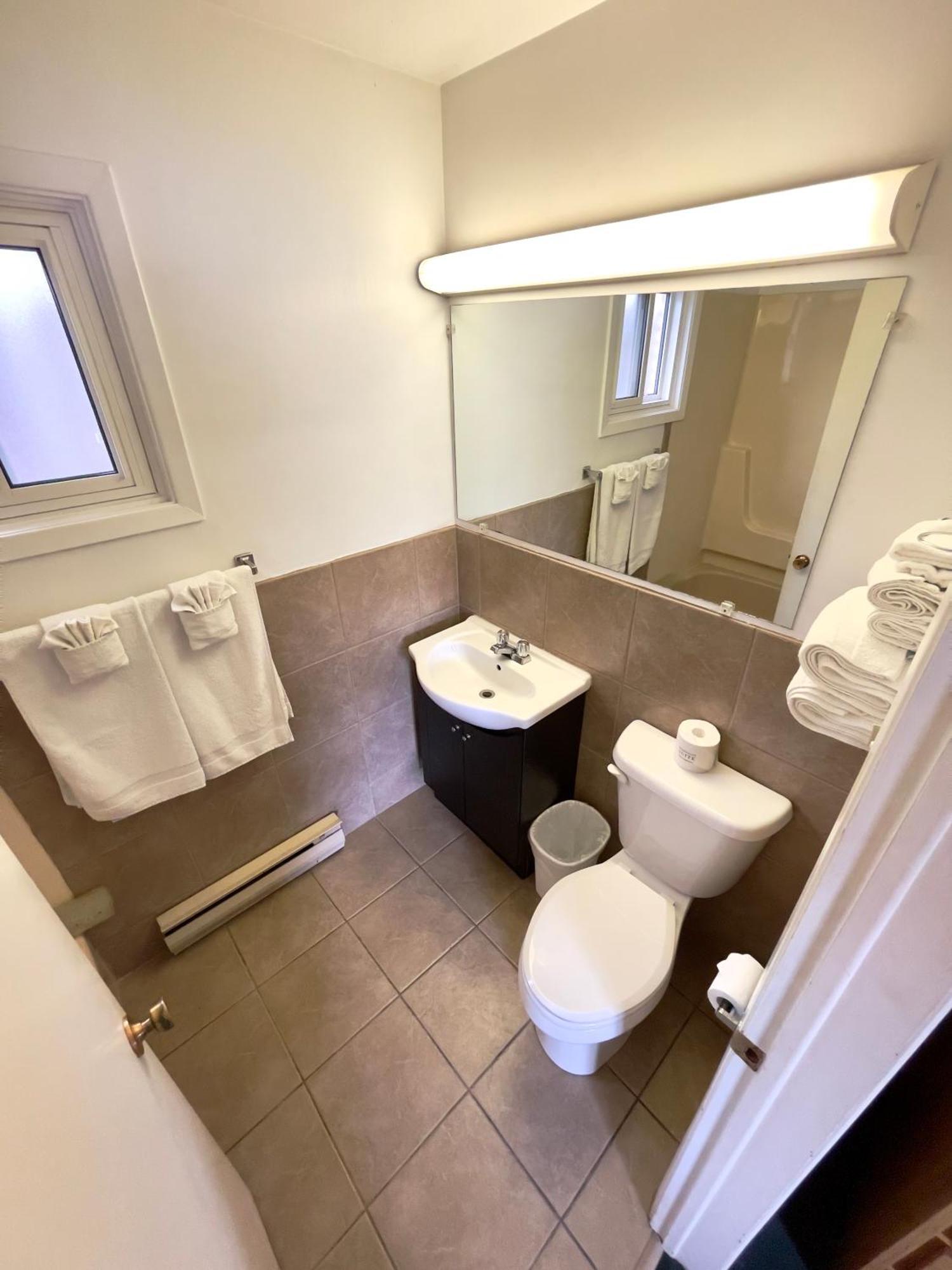 Adams Motel Sault Ste. Marie Eksteriør billede